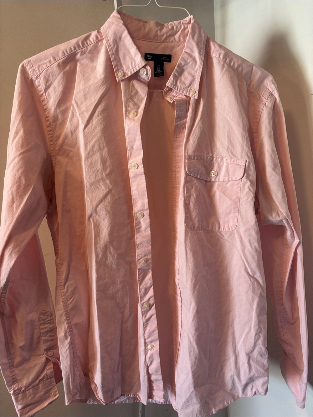 GAP Men's Long-Sleeve Button-Down Shirt in Pale Pink